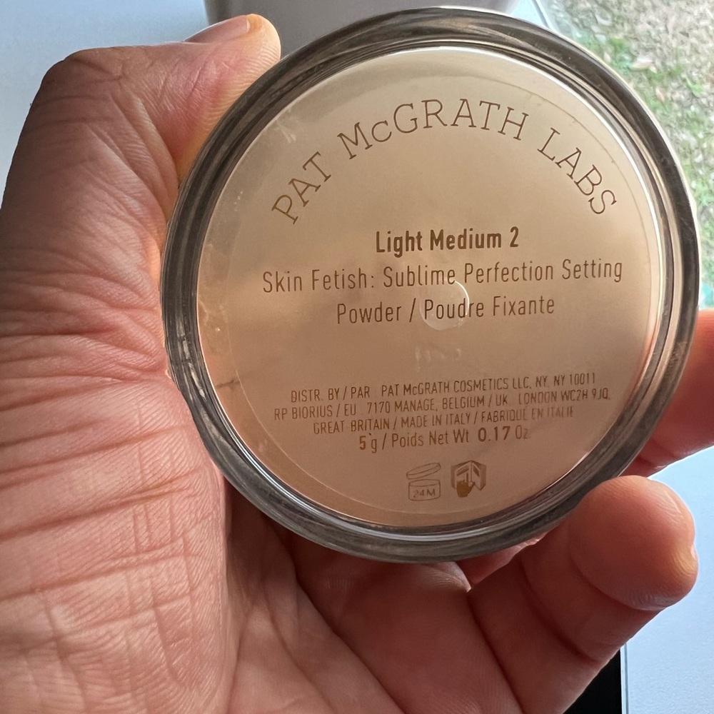 Skin Fetish: Sublime Perfection Setting Powder (Light Medium 2)